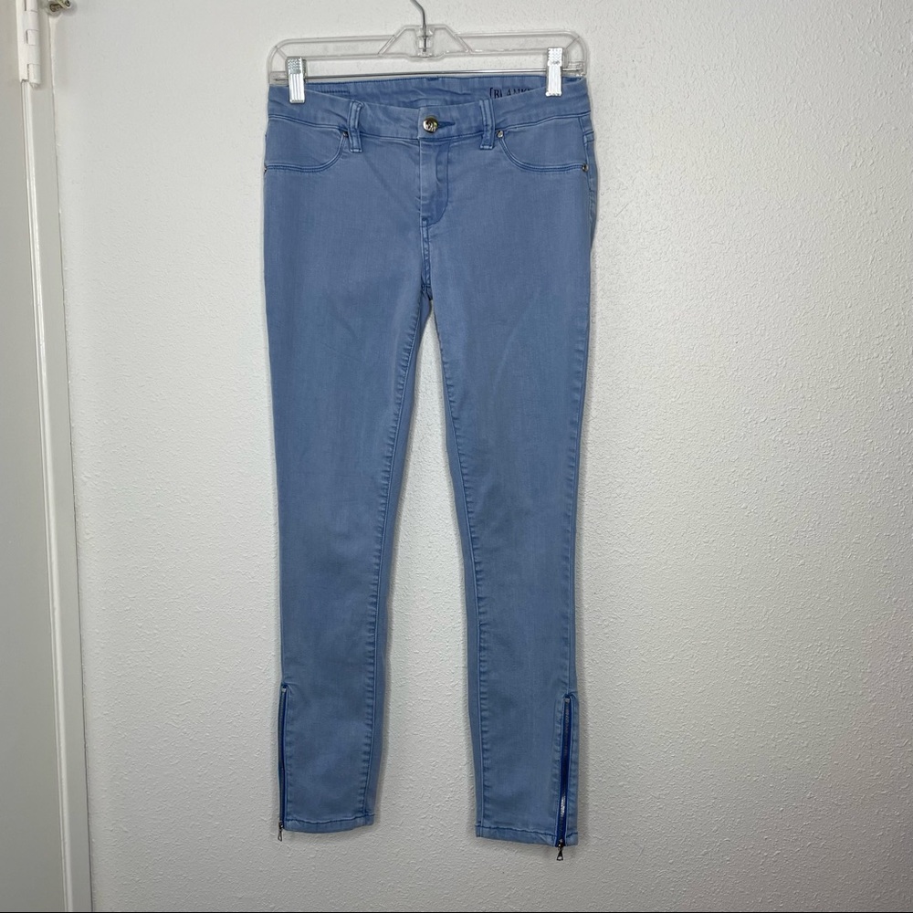 BLANK NYC  Light Blue Jeggings with zip ankles in size 28